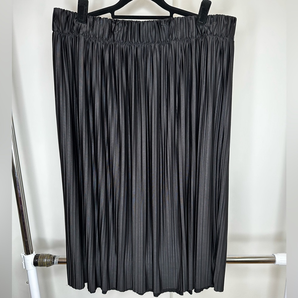 Torrid Black Pleated A-line Midi Skirt